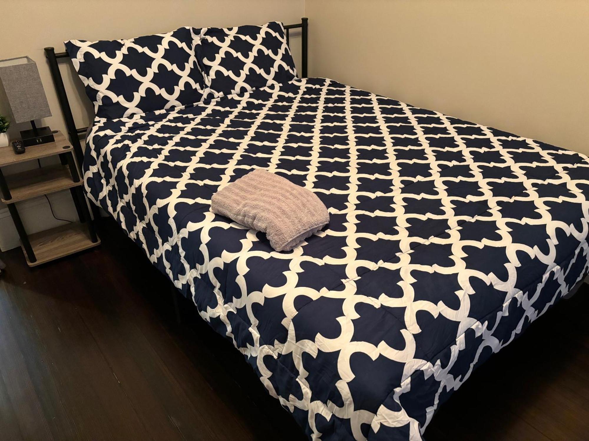 Homestay B&B In Boston - 3 Locations In Dorchester Exterior photo