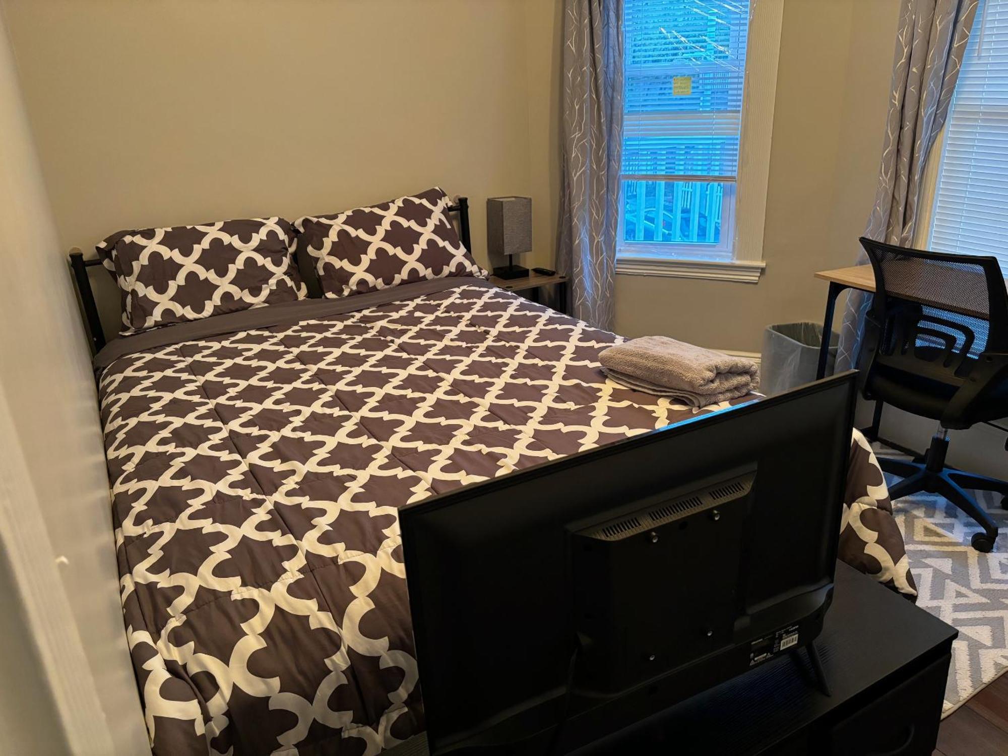 Homestay B&B In Boston - 3 Locations In Dorchester Exterior photo